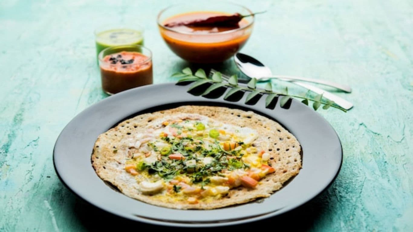 Vegetable-loaded dosa with chutneys