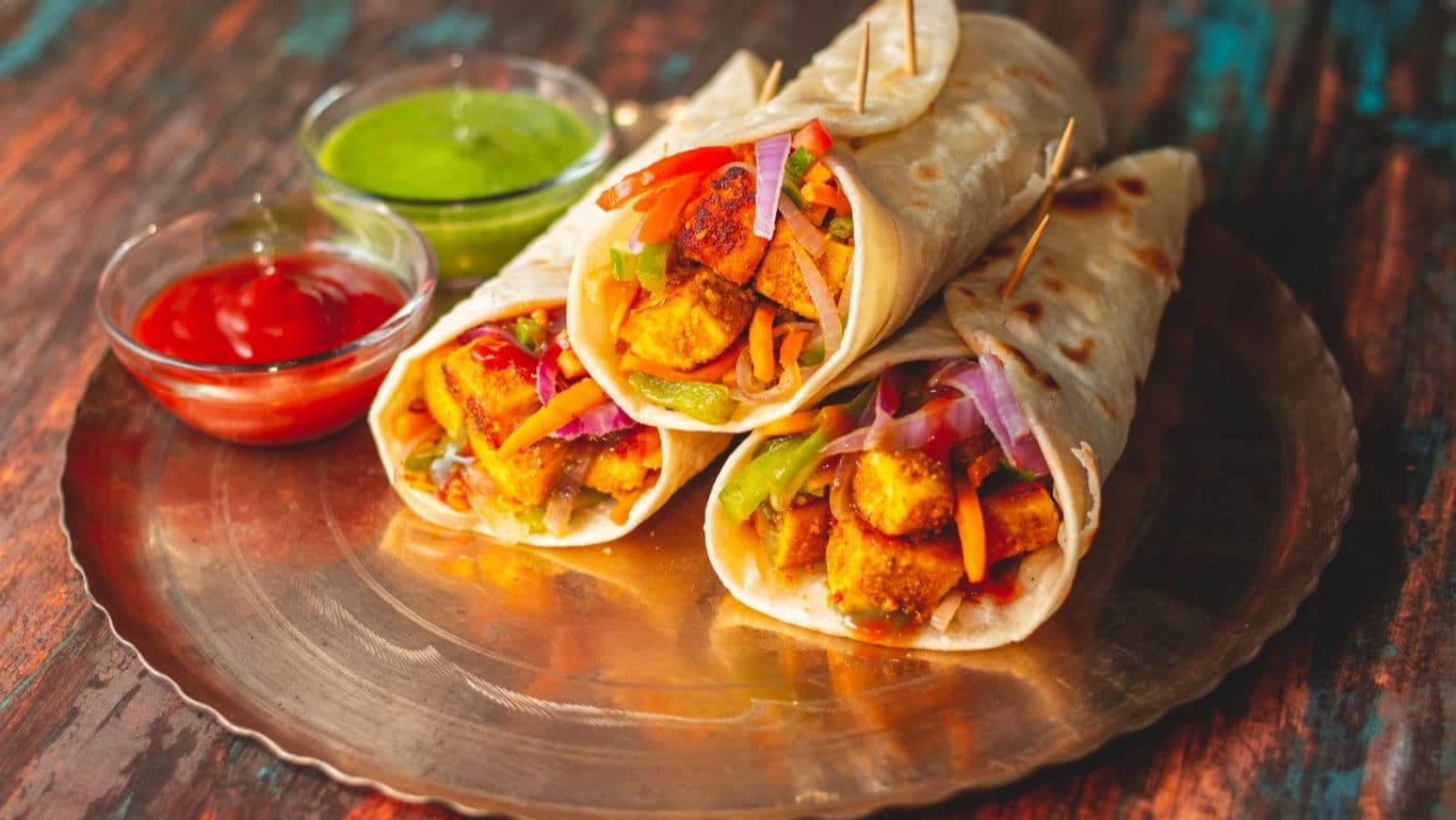 Spicy vegetable wraps with dipping sauces