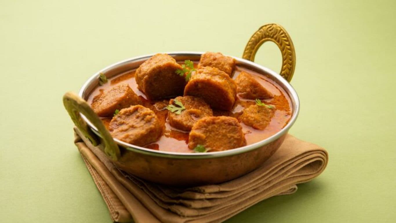 Traditional curry with paneer chunks