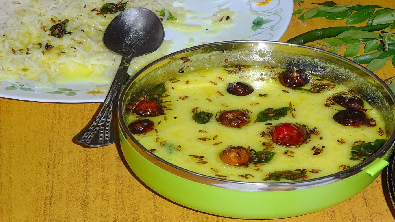 Gujarati kadhi in a bowl