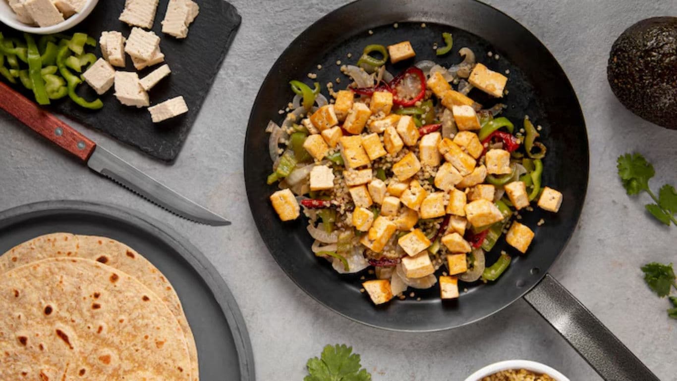Vegetarian skillet meal with tofu and vegetables