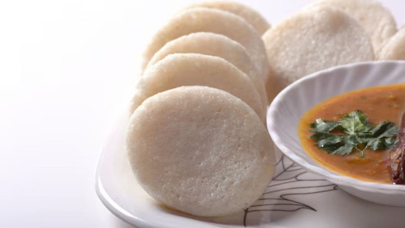 Steamed Idlis with Curry Side Dish