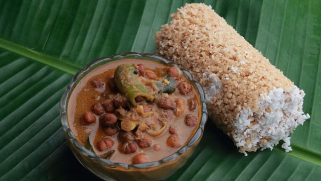 kerala-style-ragi-puttu-recipe-a-healthy-steamed-breakfast-delight-thumbnail