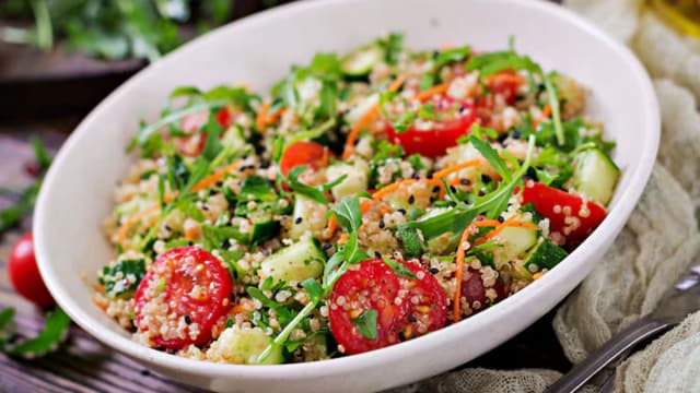 protein-packed-quinoa-bowls-that-work-for-dinner-thumbnail