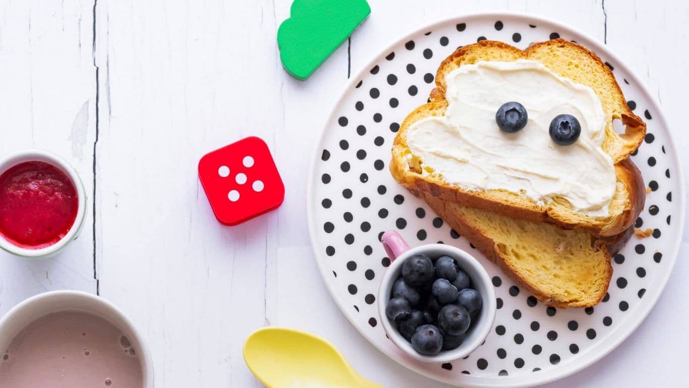 Creative breakfast plating ideas to make kids eat happily