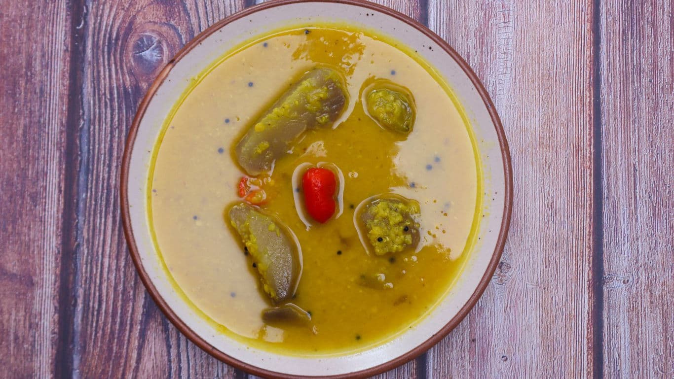 Bowl of lentil soup with vegetables