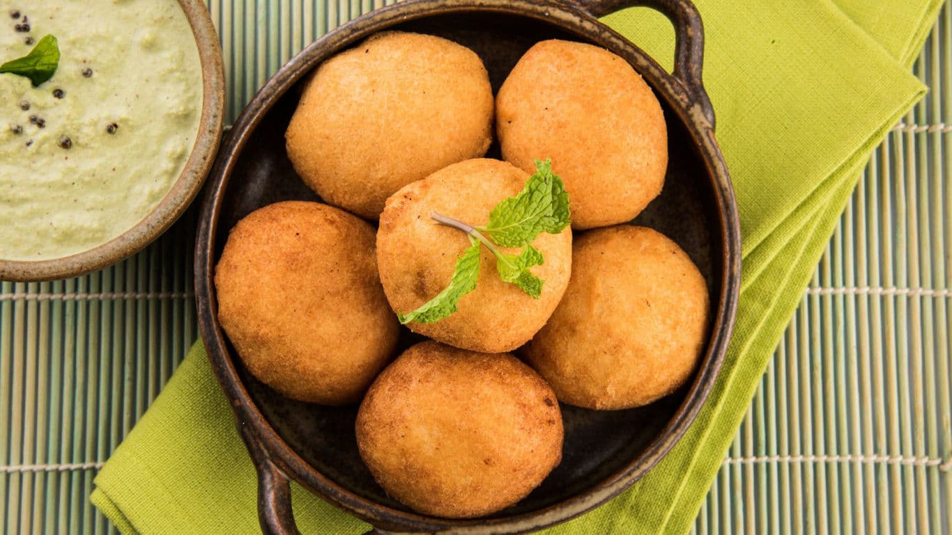 Crispy South Indian Dal Vadas Served With Fresh Coconut Chutney
