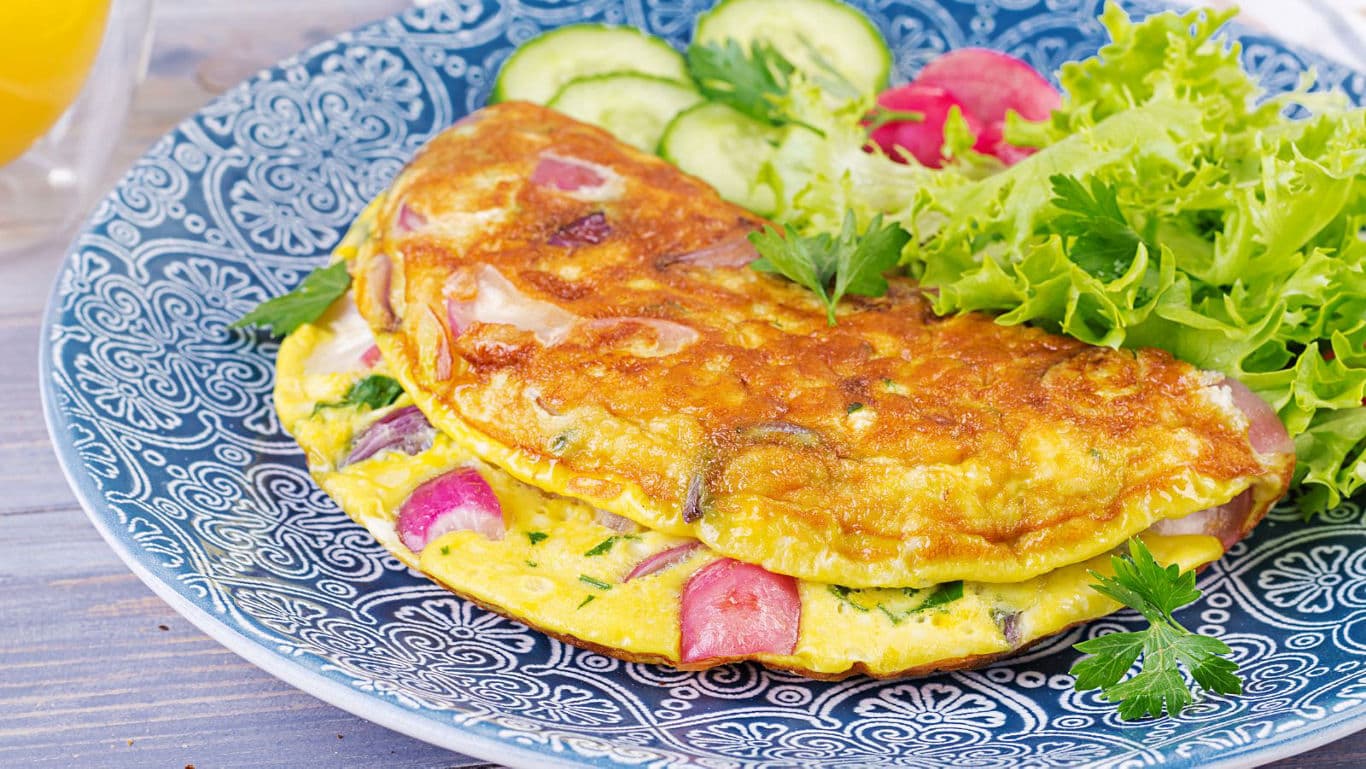 Vegetable omelette with fresh salad