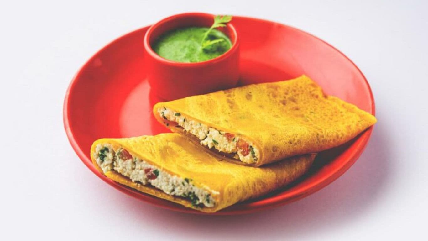 Stuffed Moong Dal Chilla For A Lunchbox Meal