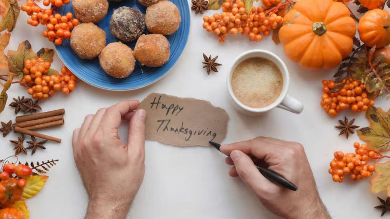 Thanksgiving note with autumn treats