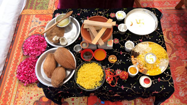 food-offerings-in-indian-shradh-vs-mexican-dia-de-los-muertos-thumbnail