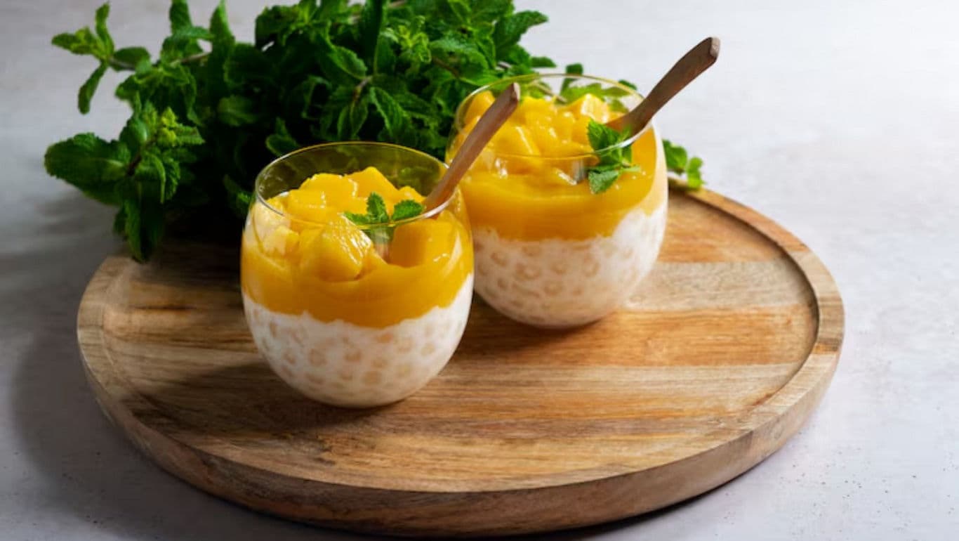 Mango dessert with tapioca pearls