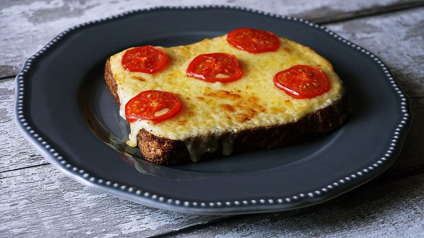 Cheese toast with cherry tomatoes