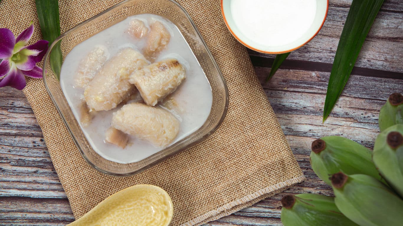 Steamed Banana and Coconut