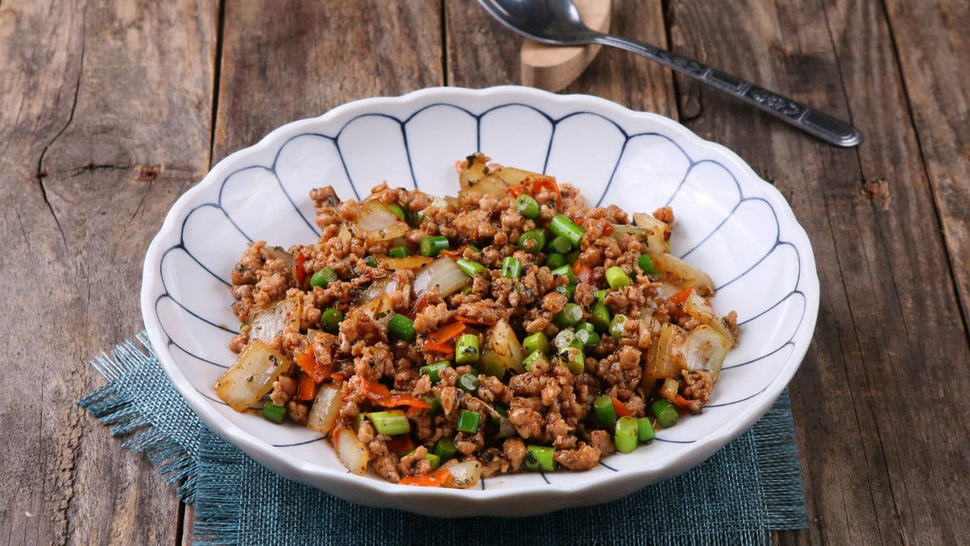 Stir-Fried Minced Meat with Vegetables