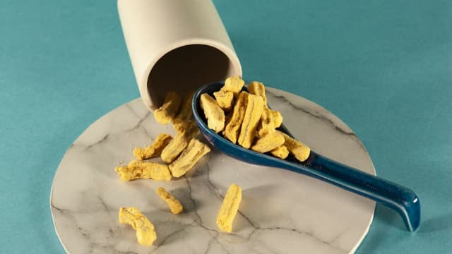 how-to-store-homemade-indian-snacks-for-longer-natural-preservation-techniques-thumbnail