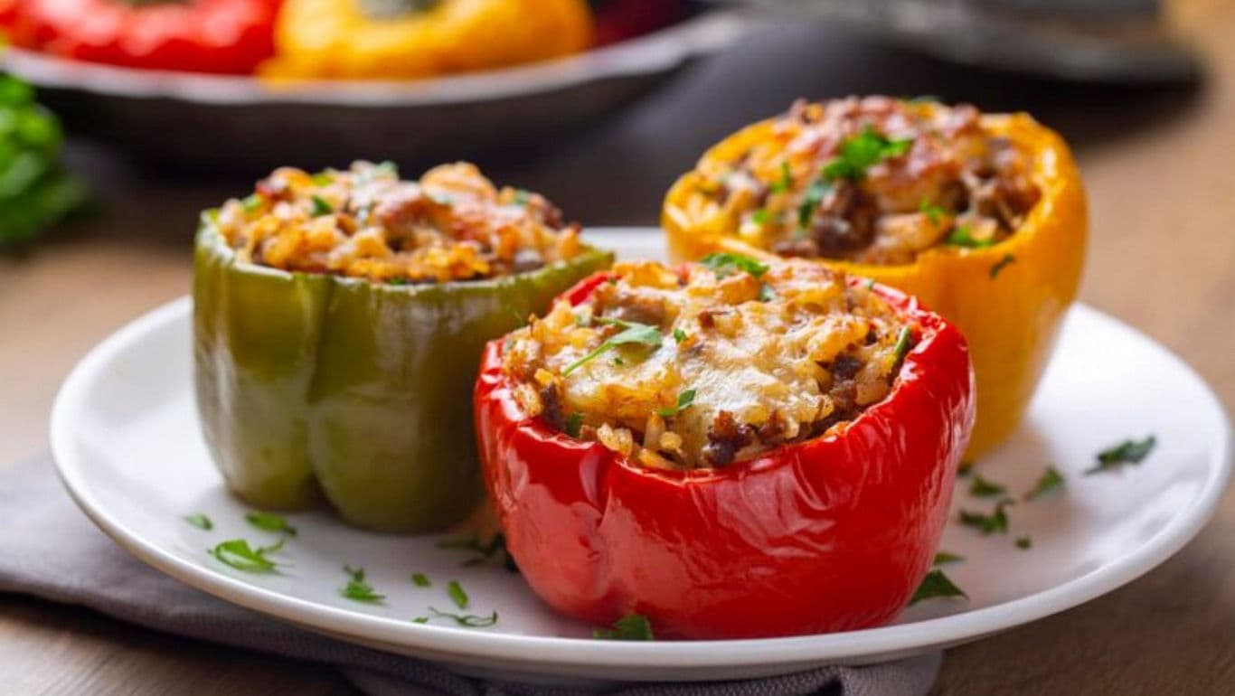 Stuffed bell peppers with rice and herbs