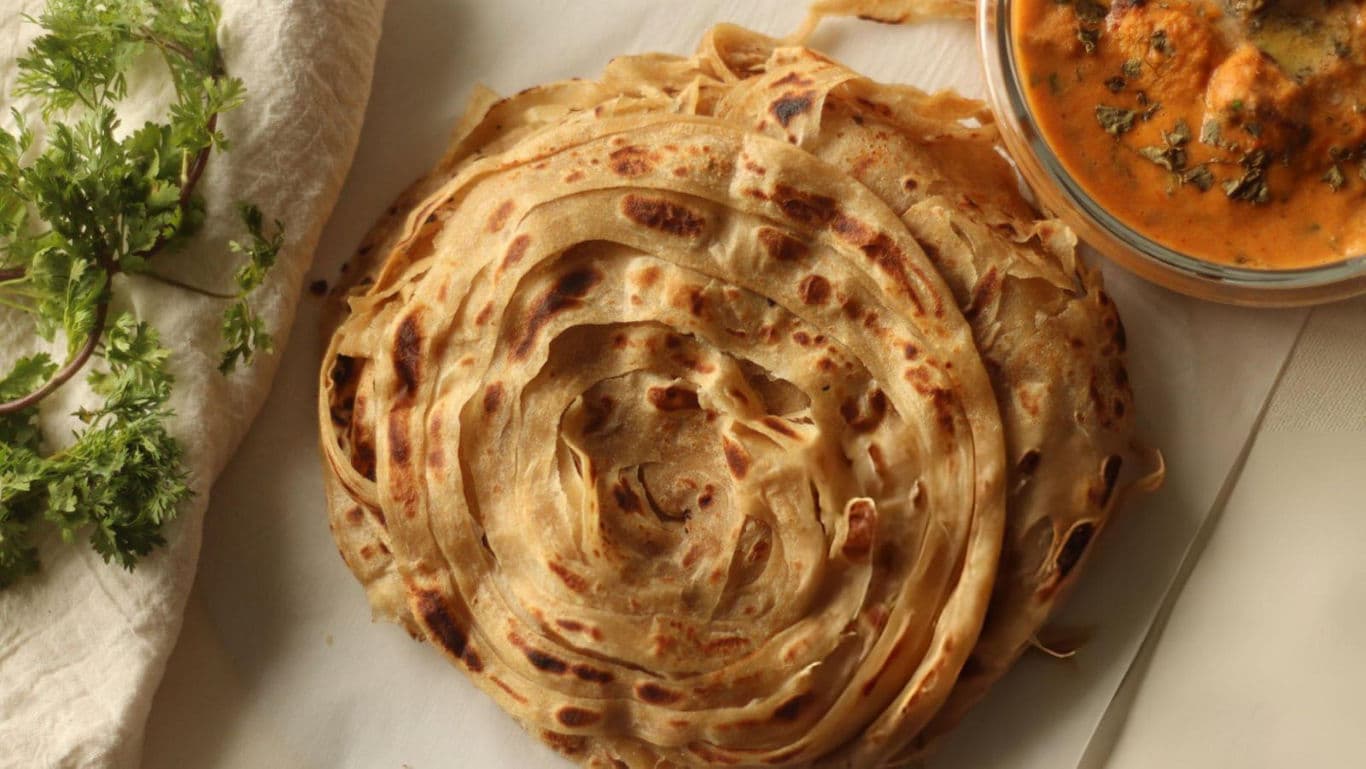 Layered flatbread with curry and herbs