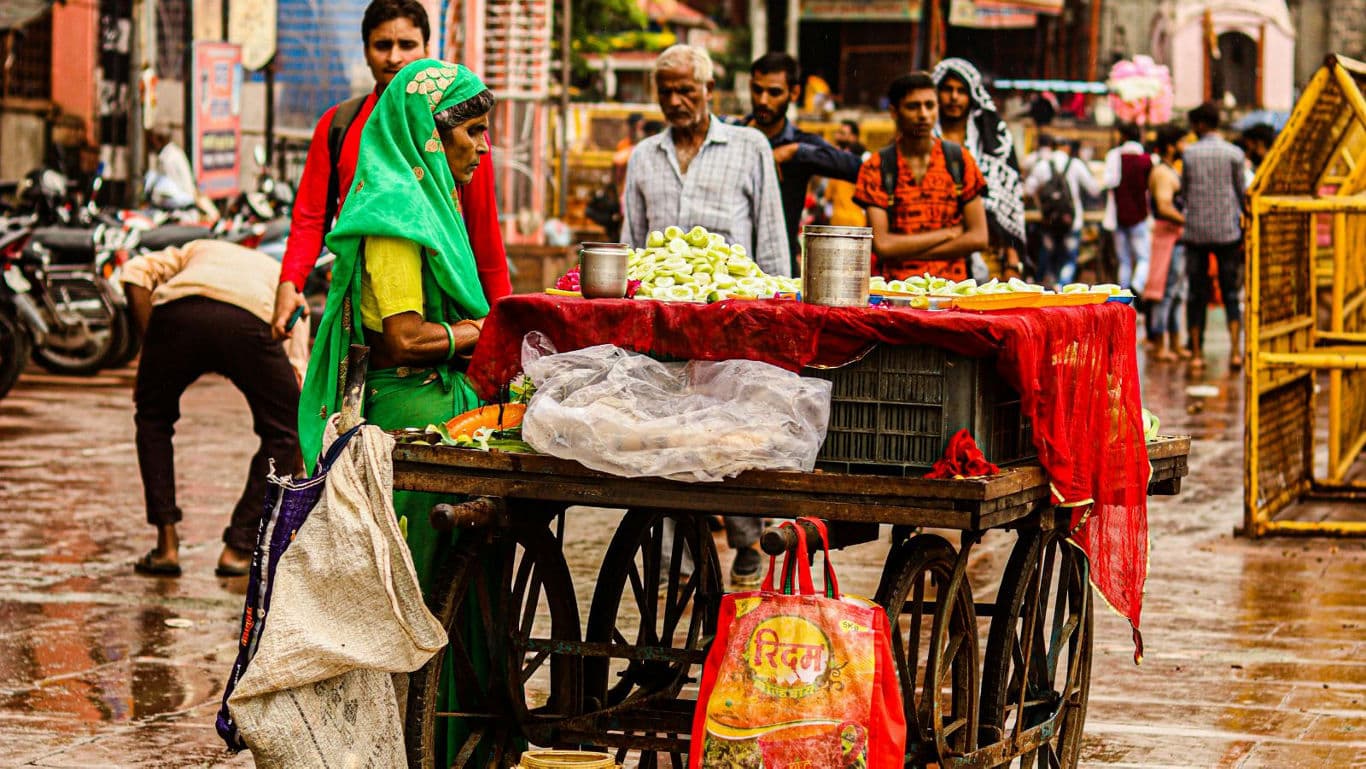 The History of Indian Street Food Carts 