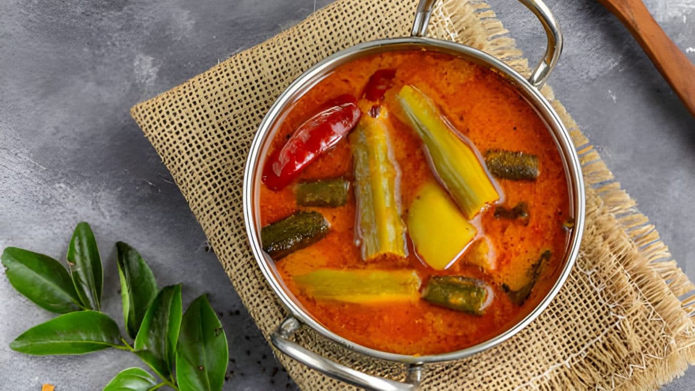 Fresh curry in stainless steel pot