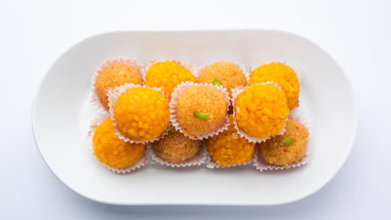 Plate of traditional Indian sweet ladoos